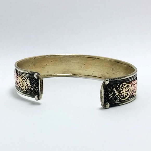 Handmade Brass Copper OM Mantra Bracelet - Picture 3 of 4